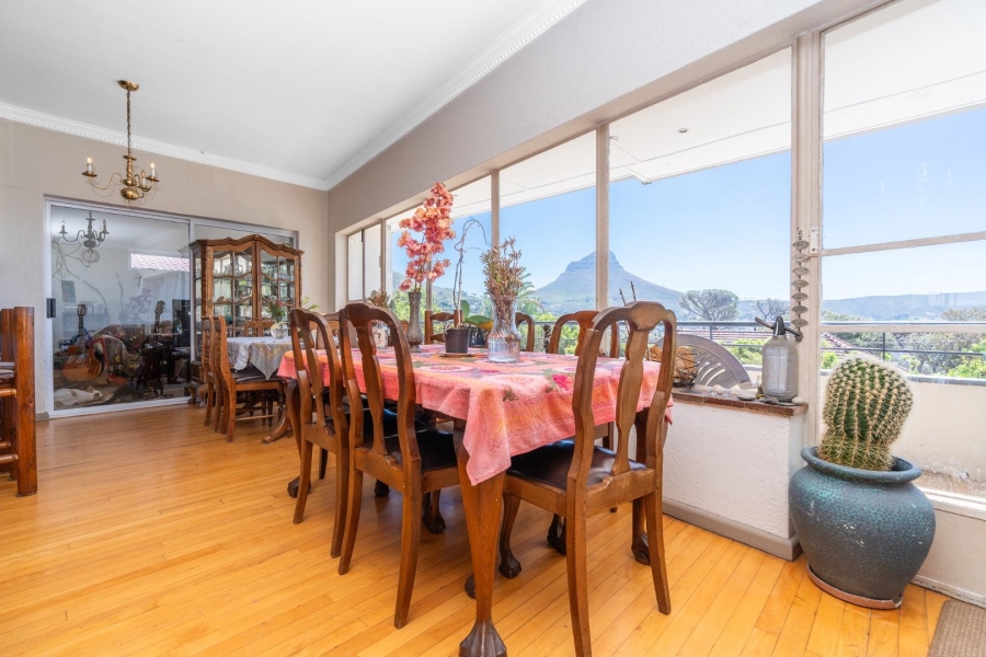 6 Bedroom Property for Sale in Vredehoek Western Cape